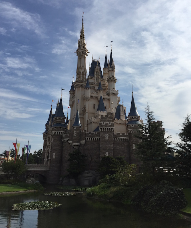 シンデレラ城　横から