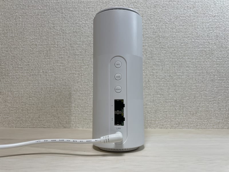 HOME 5G L11の背面