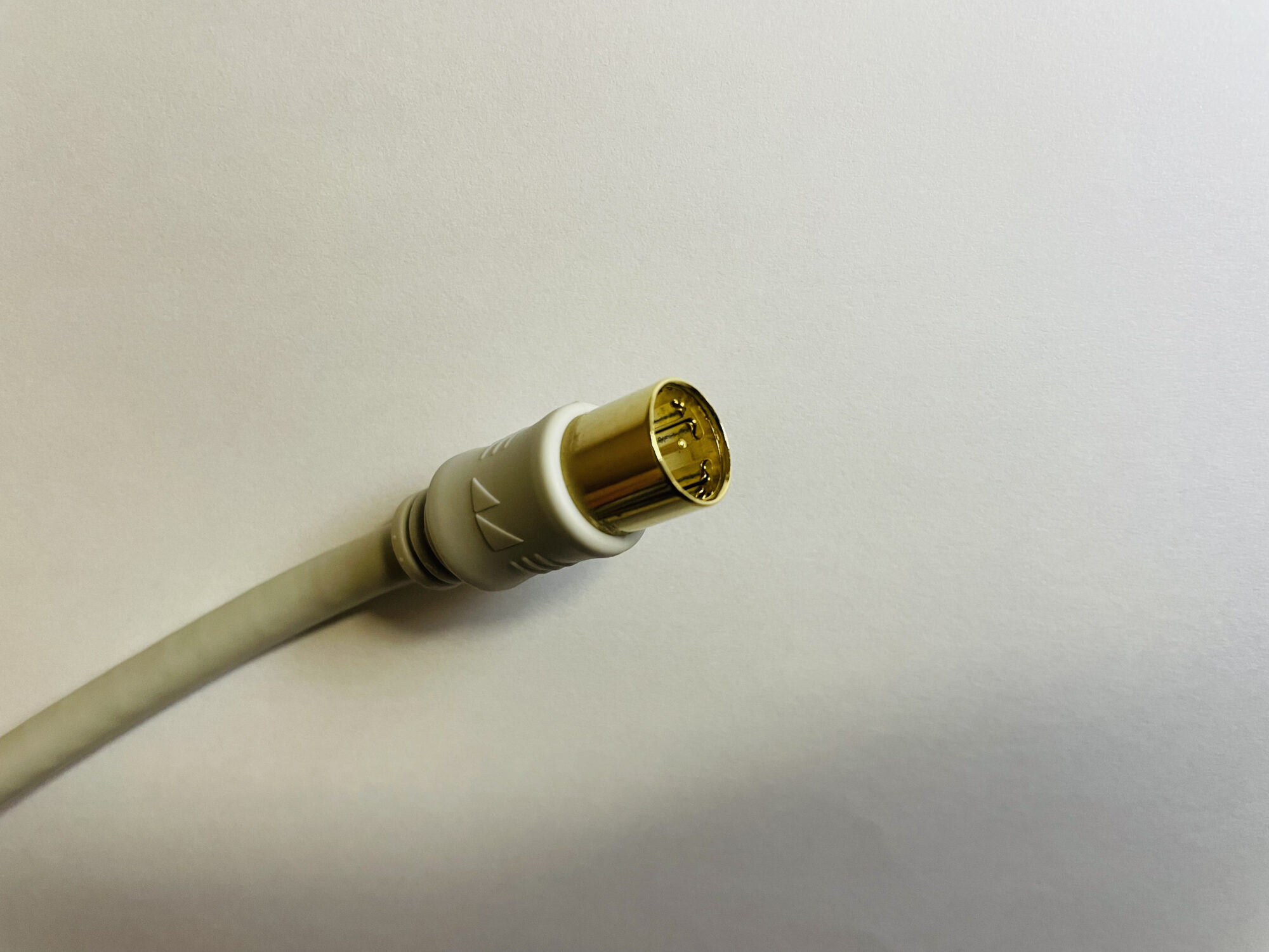 テレビ放送用の同軸ケーブル