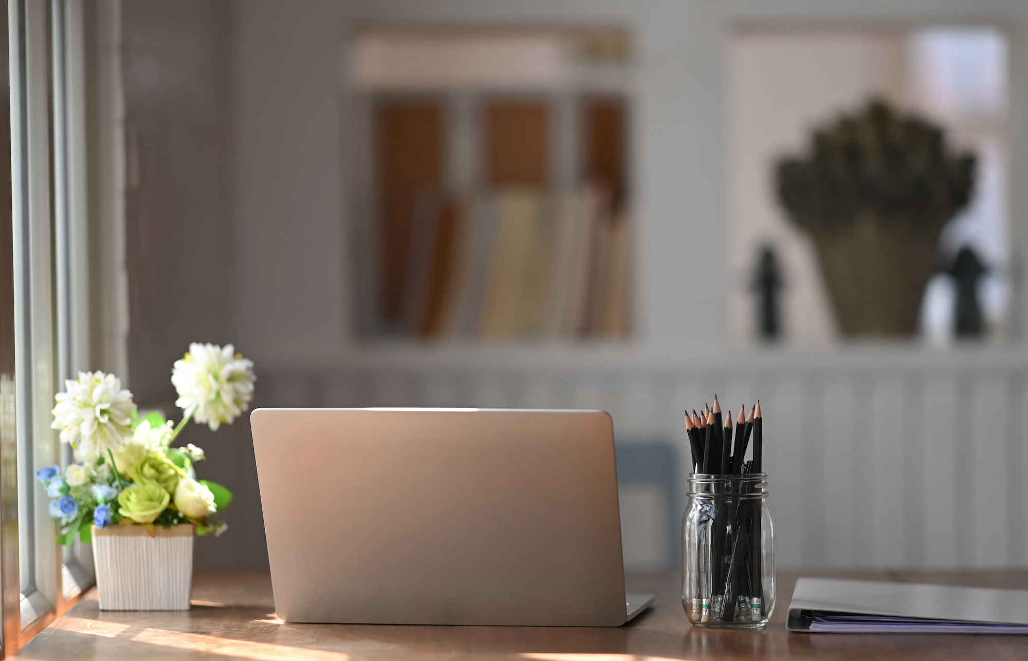 ホームルーターと光回線の基本的な違い｜併用する意味があるのか？